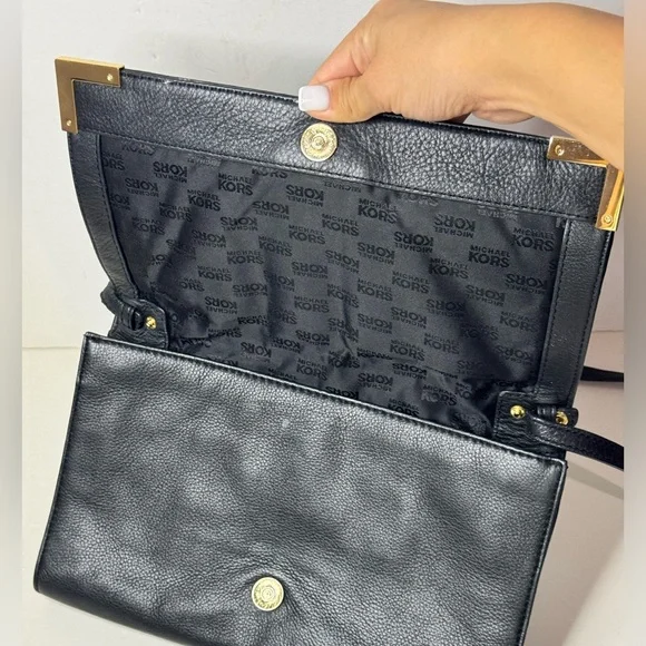 Michael Kors Beverly Oversized Clutch Black Supple Leather Convertible - Picture 5 of 10